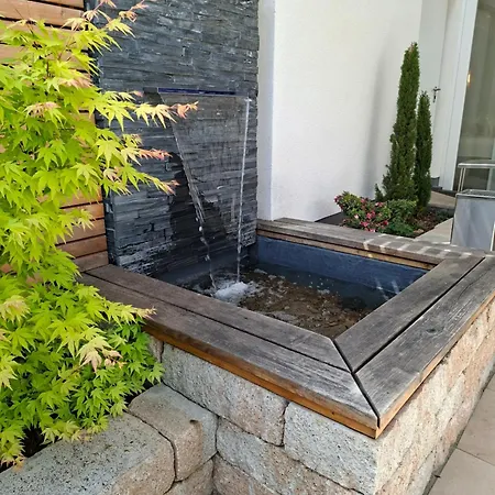 Zur Krone Hotel